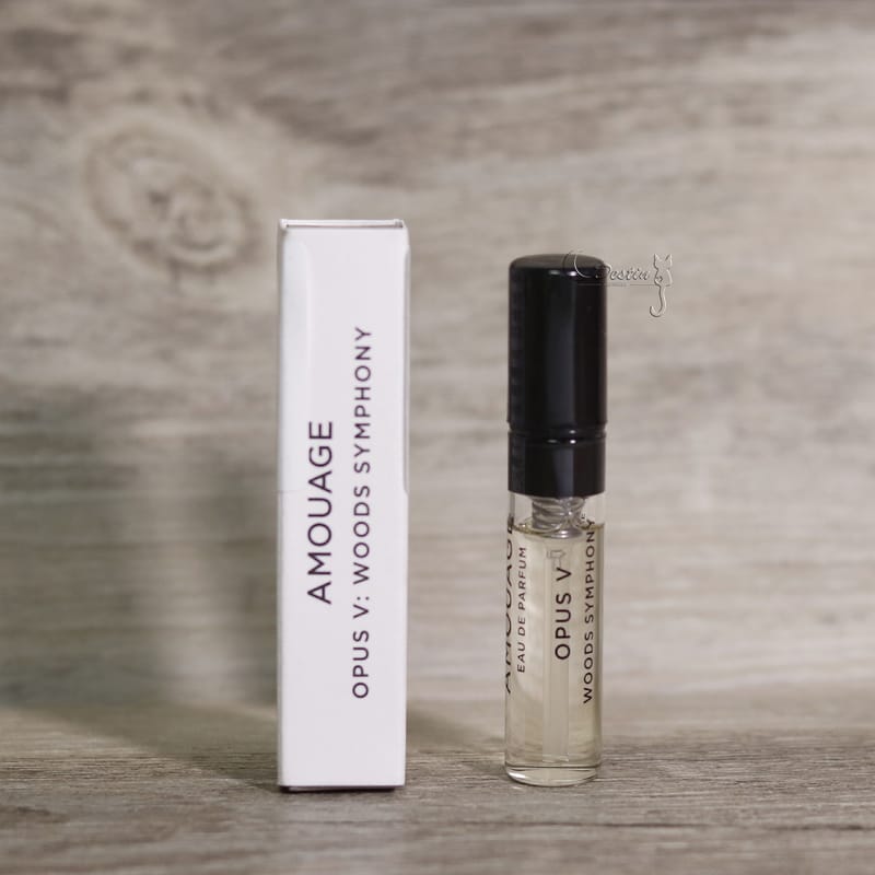 Amouage OPUS V Woods Symphony 2ml 0,06 oz parfymeprøve offisiell parfymetester Amouage OPUS V Woods Symphony 2ml 0,06 oz parfymeprøve offisiell parfymetester