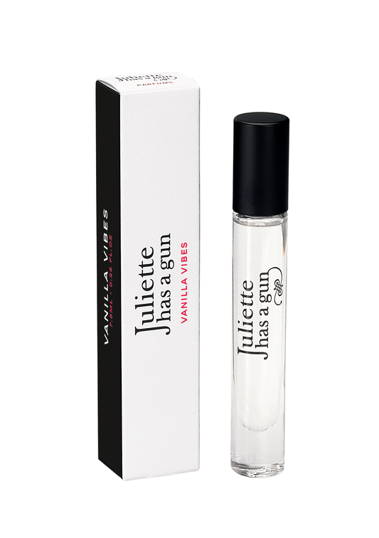 Juliette Has a Gun Vanilla Vibes 4ml 0,135 fl. oz. Offisiell parfymeprøve, Juliette Has a Gun Vanilla Vibes 4ml 0,135 fl. oz. 液量オンス公式香水サンプル, Juliette Has a Gun Vanilla Vibes 4ml 0,135 fl. oz. официална парфюмна проба, Juliette Has a Gun Vanilla Vibes